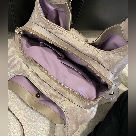 Coach Signature Bag - Picture 4 of 8